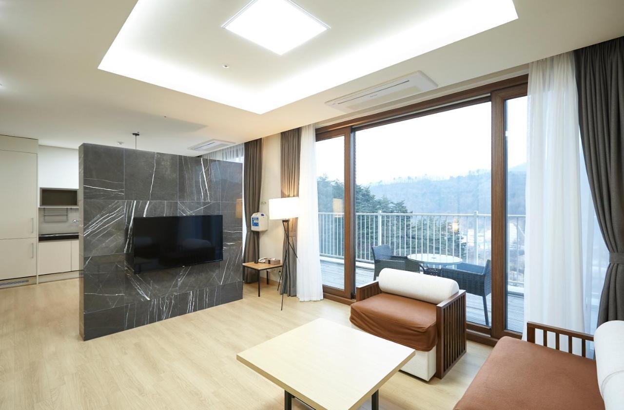 Pyeongchang The White Hotel エクステリア 写真
