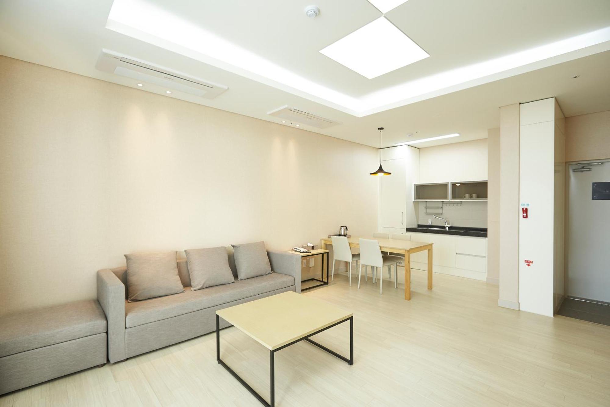 Pyeongchang The White Hotel エクステリア 写真